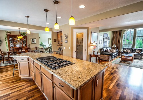 Brandon Real Estate - Ksenia  Akishina, Broker Associate/REALTOR®